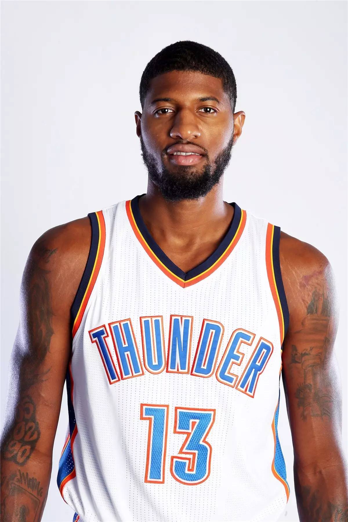 更像是对他 更像是对他